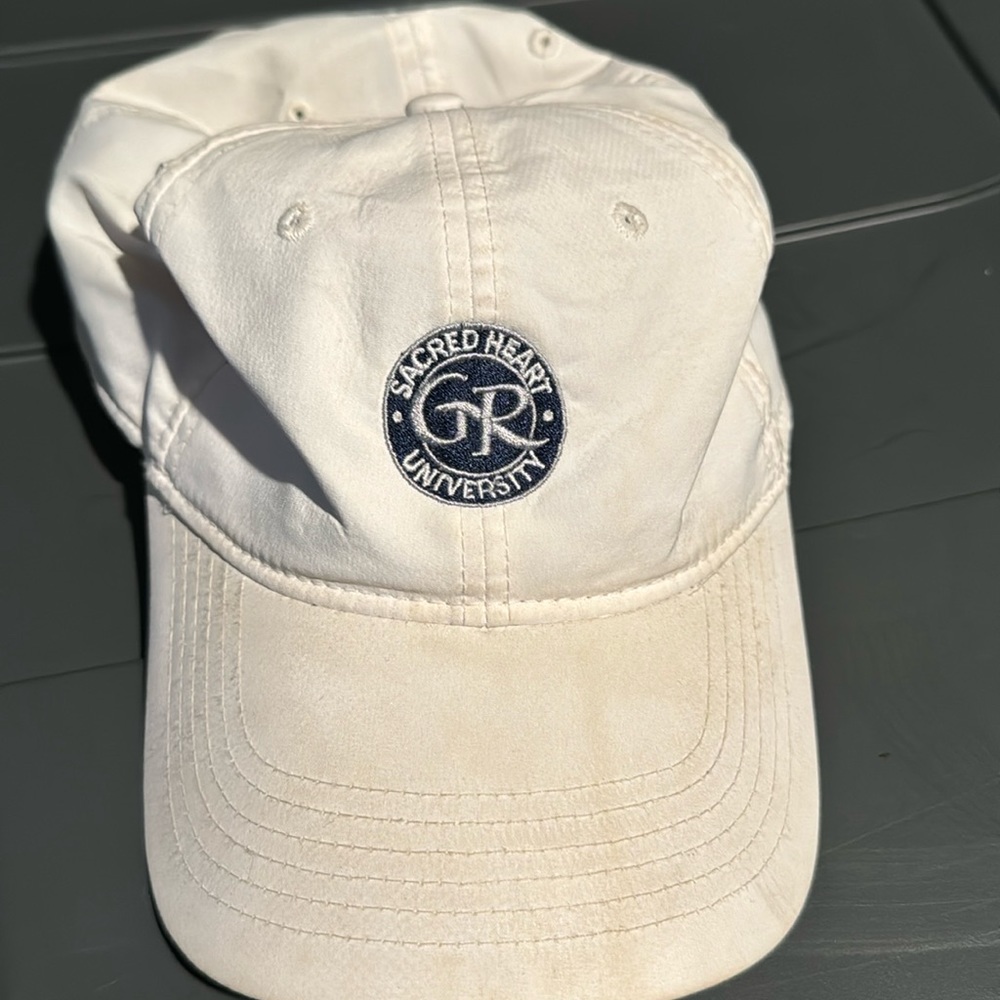 Great river golf club hat
